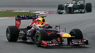 Video: Hamilton vs. Webber