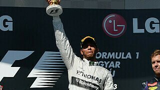 Lewis Hamilton konnte in Ungarn im zehnten Versuch seinen ersten Grand Prix für Mercedes gewinnen. , Foto: Sutton