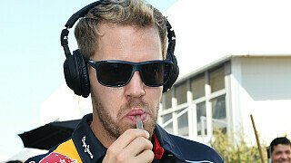 Sebastian Vettel: Die Rennen in Interlagos sind immer verrückt. Aber wenn du am Ende ganz oben auf dem Podium stehst, die schöne Trophäe in der Hand hältst und die Spritzer des Champagners spürst, ist es das i-Tüpfelchen des Wochenendes. , Foto: Sutton