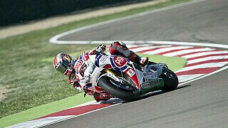 Rea feiert den Doppelsieg in Imola