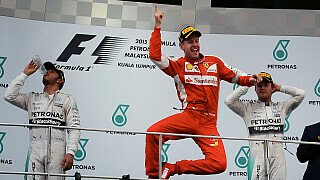 Runde Sache: Mit seinem Sieg in Malaysia feierte Sebastian Vettel seinen insgesamt 40. Erfolg in der Formel 1. Somit fehlt nur noch ein Sieg auf Legende Ayrton Senna. Sein Vorbild Michael Schumacher ist mit 91 ersten Plätzen jedoch noch weit weg. Aber wer weiß, der Rekordweltmeister holte die meisten Siege mit Ferrari..., Foto: Sutton