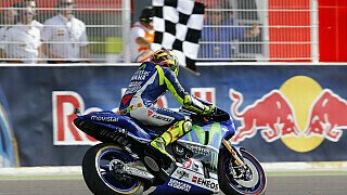 Rossi triumphiert nach Kollision mit Marquez