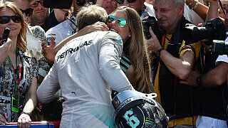 Der Spanien-GP stand im Zeichen des Siegers Nico Rosberg, seiner Frau Vivian und …, Foto: Sutton