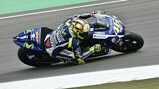 Kollision! Rossi schlägt Marquez in letzter Kurve Kollision! Rossi schlägt Marquez in letzter Kurve