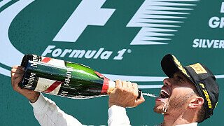 Die internationale Presse feiert Lewis Hamilton für seine taktische Intuition und seinen Sieg beim Heim-GP in Silverstone. Einige Zeitungen sehen Anzeichen für eine Linderung der Probleme in der Formel 1. Williams muss Kritik einstecken., Foto: Sutton