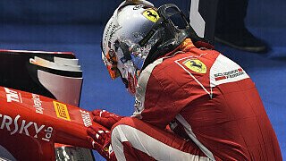 Eine kleine Foto-Story als Einleitung gefällig? Okay. Sebastian Vettel steigt nach seiner Triumphfahrt aus dem SF15-T. Nicht nur ganz Formel-1-Deutschland beklatscht den Sieg des Neo-Ferraristo., Foto: Sutton