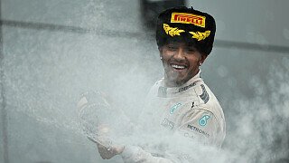The Guardian (Großbritannien): "Seitdem Hamilton bei Mercedes ist, übertrifft der Erfolg wohl selbst die optimistischsten Erwartungen. Und mit dem Sieg in Russland, sein neunter Sieg der Saison, greift er bereits mit einer Hand nach der dritten Weltmeisterschaft und zieht mit Jackie Stewarts Rekord gleich." , Foto: Sutton