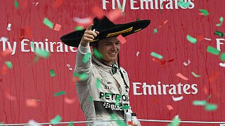 Nico Rosberg konnte beim Großen Preis von Mexiko erstmals wieder vom Siegerpodest jubeln. Der letzte Sieg in Österreich lag bereits mehr als vier Monate zurück. Für den Mercedes-Piloten war es der vierte Triumph in dieser Saison., Foto: Sutton