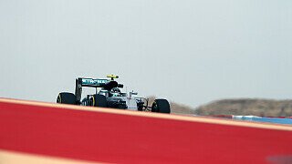 1. Training: Mercedes demoralisiert Konkurrenz 1. Training: Mercedes demoralisiert Konkurrenz