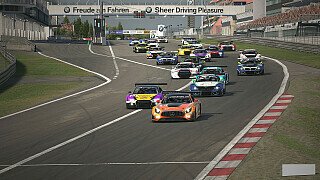 Beim Auftaktrennen: Stau in der Boxengasse