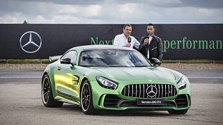 Lewis Hamilton im Mercedes-AMG GT R