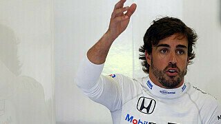 Alonso droht: Nächstes Mal fahre ich Vettel rein Alonso droht: Nächstes Mal fahre ich Vettel rein
