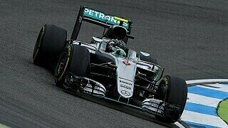 Trumpfkarte im Titelduell? Rosberg wiegelt ab