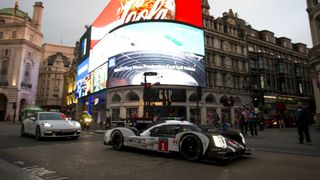 London: Porsche-Showrun mit Mark Webber London: Porsche-Showrun mit Mark Webber