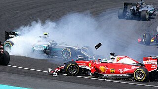 Malaysia-Crash: Vettel schießt Rosberg am Start ab Malaysia-Crash: Vettel schießt Rosberg am Start ab