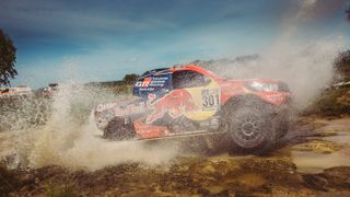 Dakar 2017: Brand bei Etappensieger Al-Attiyah Dakar 2017: Brand bei Etappensieger Al-Attiyah