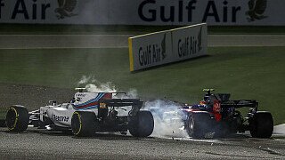 Crash! Stroll und Sainz zoffen sich um Schuldfrage