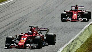 Gazzetta dello Sport: Ferrari, Kopf hoch! Es ist wirklich schade, auf der Heimstrecke besiegt zu werden und zugleich die WM-Führung zu verlieren. Doch am dunkelsten Tag des Jahres hat Ferrari mit Vettels drittem Platz die Schäden in Grenzen gehalten. Es ist, als würde die Meisterschaft für Maranello erst jetzt beginnen. Im Gegensatz zu Spa war Ferrari auf das Rennen in Monza nicht gut vorbereitet. Das ist zum ersten Mal 2017 geschehen. Der SF70-H erschien unzuverlässig und instabil.