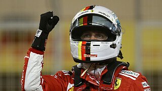Ferrari hatte zwar angenommen, eine Chance auf die Pole Position zu haben, doch die erste rein rote Startreihe eins seit Ungarn 2017 hatte das italienische Team nicht erwartet. Trotz der guten Ausgangslage regte sich Kimi Räikkönen auf. Er sei aufgehalten worden. Der Finne hatte das gesamte Wochenende erneut einen sehr starken Eindruck gemacht. Ein Freifahrtschein für das Rennen ist das Ergebnis aber nicht, betonte Sebastian Vettel: "Es ist ein langes Rennen und es ist nicht einfach, die Reifen am Leben zu halten.", Foto: Sutton