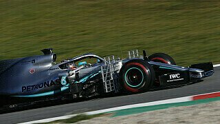 Mercedes kam an Tag eins der zweiten Testwoche mit einem runderneuerten Auto. Motorsport-Magazin.com stellt die technischen Änderungen am F1 W10 vor. , Foto: LAT Images