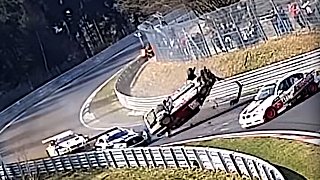 Nürburgring-Unfall: Sechsfach-Überschlag eines VW Jetta Nürburgring-Unfall: Sechsfach-Überschlag eines VW Jetta