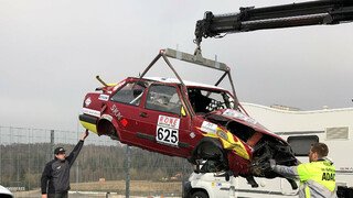 Nürburgring-Unfall: Spenden-Aktion für Überschlag-Jetta Nürburgring-Unfall: Spenden-Aktion für Überschlag-Jetta