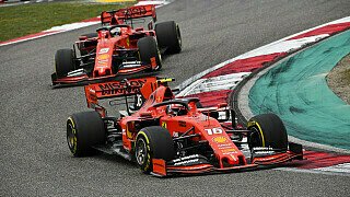 Corriere della Sera (Italien): "Es wäre besser, wenn man bei Ferrari endlich begreifen würde, dass sie den richtigen Piloten, Charles Leclerc, engagiert haben. Maranello sollte endlich auf das Jungtalent setzen und nicht mehr Kapitän Sebastian Vettel verteidigen. Der Deutsche sollte endlich auf die Kapitänsbinde verzichten.", Foto: LAT Images