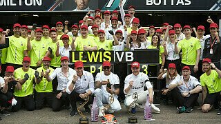 Eine Bilderstrecke von MSM-Redakteur Benny Degen
Mercedes' Doppelsieg-Serie endet in Monaco. Das hält die Silberpfeile und Lewis Hamilton jedoch nicht von weiteren Rekorden ab. Traurig geht es bei Charles Leclercs Heimrennen-Statistik zu. Was die Zahlen sonst noch zu bieten haben, erfahrt ihr hier., Foto: Mercedes-Benz