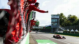 Die Pressestimmen zum Großen Preis von ItalienMit dem ersten Ferrari-Sieg in Monza seit 2010 hat sich Charles Leclerc in den Augen der Medien in göttliche Höhen aufgeschwungen. Weit weg davon - Sebastian Vettel. Der muss nach einem weiteren selbst verschuldeten Nuller einstecken., Foto: Ferrari