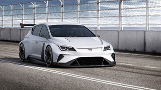 Mattias Ekström testet neuen Cupra e-Racer in Barcelona Mattias Ekström testet neuen Cupra e-Racer in Barcelona