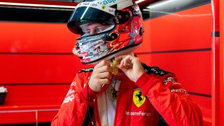 Formel 1: Vettel erklärt das Helmdesign für den Italien GP Formel 1: Vettel erklärt das Helmdesign für den Italien GP