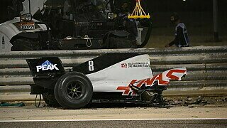 Die Formel-1-Saison 2020 wurde überschattet von einigen massiven Unfällen. Allen voran der Abflug von Romain Grosjean im ersten Bahrain-Rennen, der glücklicherweise - wie alle Unfälle in diesem Jahr - glimpflich endete. Wir haben für euch die spektakulärsten Crashes der Formel-1-Saison 2020 in einer Bilderserie aufbereitet. , Foto: LAT Images