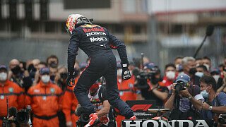 Ein spannendes Rennen in Monaco sah Max Verstappen letztlich als Sieger. Doch auch abgesehen davon gab es viele interessante Momente beim Großen Preis von Monaco. Wie lief das Rennen also für die einzelnen Teams von Red Bull bis Haas? Wir haben für Euch wie immer die Antworten., Foto: LAT Images