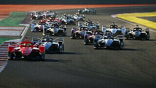 Formel-E-Test Valencia: Schreck-Moment bei Renn-Simulation Formel-E-Test Valencia: Schreck-Moment bei Renn-Simulation