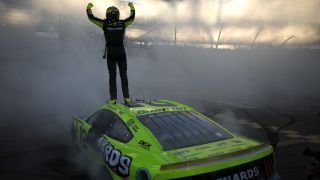 Motorsport-Kompakt: Neuer NASCAR-Champion und Alonso-Show Motorsport-Kompakt: Neuer NASCAR-Champion und Alonso-Show