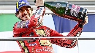 Bis 2026: Francesco Bagnaia verlängert MotoGP-Vertrag mit Ducati!