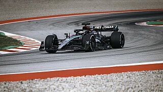 Mick Schumacher testet Mercedes Formel-1-Auto in Barcelona