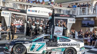NASCAR Watkins Glen: Chris Buescher gewinnt wildes Bowling-Spektakel nach Verlängerung