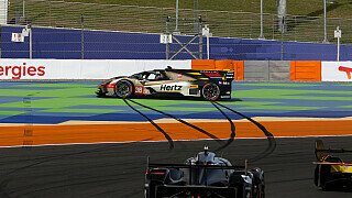 Super-GAU bei WEC in Katar! Cadillac schießen sich in Führung liegend gegenseitig ab Super-GAU bei WEC in Katar! Cadillac schießen sich in Führung liegend gegenseitig ab