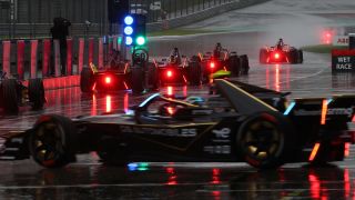 Formel E: Regen sorgt für Nervenschlacht im Qualifying - Kann das Rennen überhaupt starten? Formel E: Regen sorgt für Nervenschlacht im Qualifying - Kann das Rennen überhaupt starten?