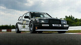 Irre! Legenden-Benz startet am Ring