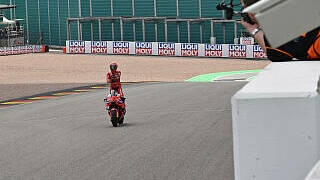 Marc Marquez spielt mit Gegnern?!