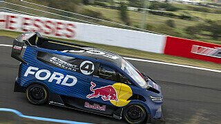Erinnerungen an Sabine Schmitz: Ford Transit fährt Nordschleife - unter 7 Minuten! 