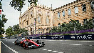 McLaren in der Wand, Hamilton vorn McLaren in der Wand, Hamilton vorn
