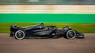 Bilder: Erste Formel-1-Ausfahrt für Cadillac mit Sergio Perez Bilder: Erste Formel-1-Ausfahrt für Cadillac mit Sergio Perez