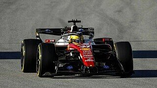 Hamilton schlägt Mercedes!