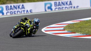 Trotz Blinddarmentzündung! Raul Fernandez dominiert 2. Freies Training der MotoGP in Brünn