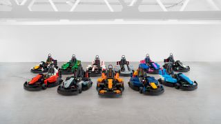 Formel 1 macht wieder Lego-Fahrerparade - in Silverstone als Rennen mit 22 Autos! Formel 1 macht wieder Lego-Fahrerparade - in Silverstone als Rennen mit 22 Autos!