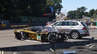 Fahrer nach Unfall im Krankenhaus Fahrer nach Unfall im Krankenhaus