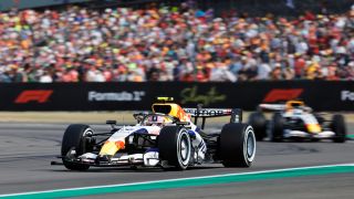 Formel-1-Team macht sich aus Upgrade-Not einen Spaß: Duell um neues Chassis Formel-1-Team macht sich aus Upgrade-Not einen Spaß: Duell um neues Chassis